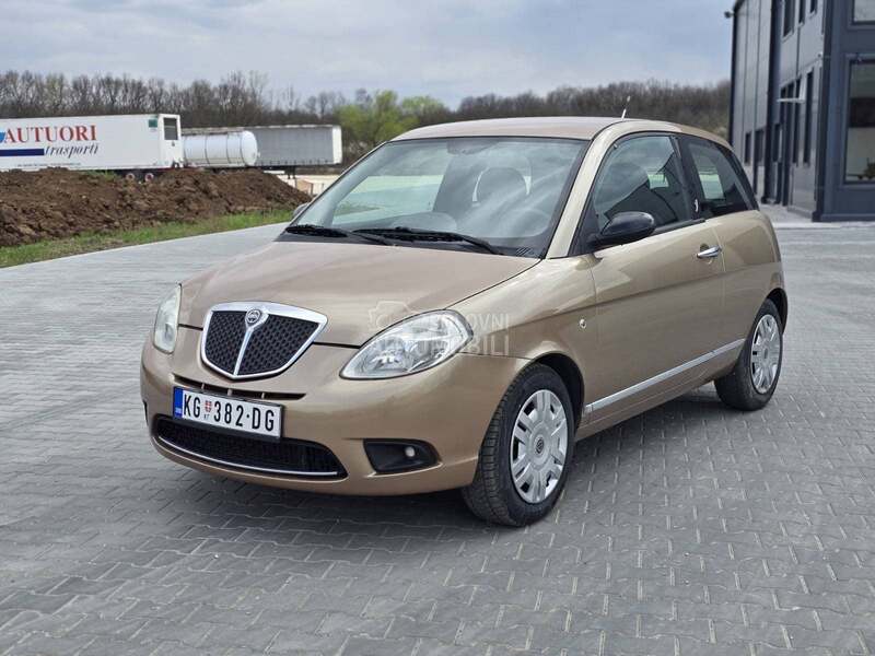 Lancia Ypsilon 