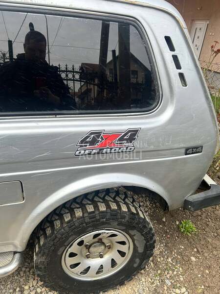 Lada Niva 