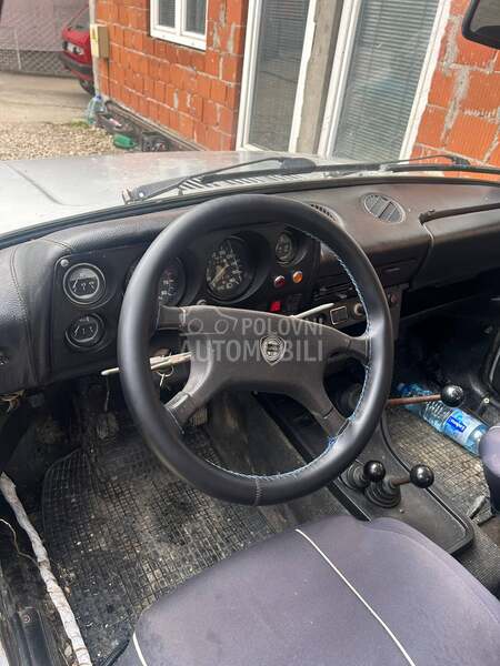 Lada Niva 