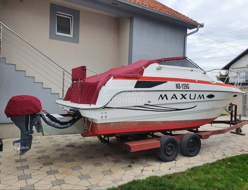 Maxum 230 SCR