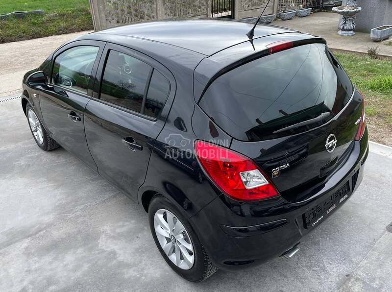Opel Corsa D Cosmo