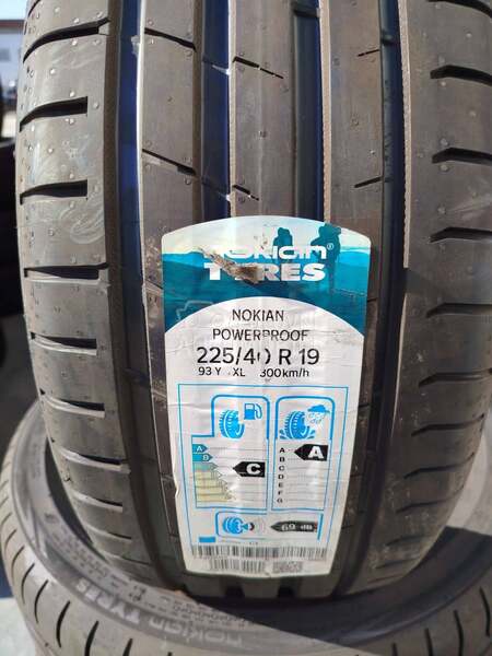 Nokian 225/40 R19 Letnja