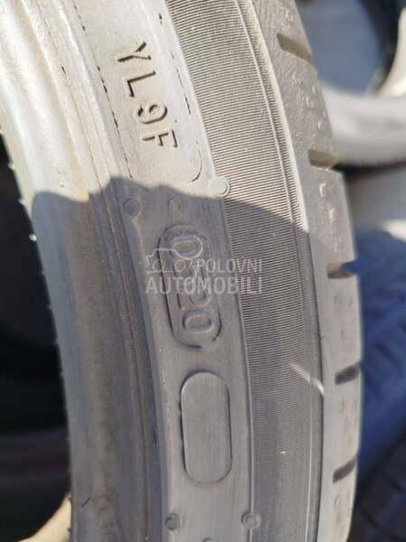 Nokian 225/40 R19 Letnja