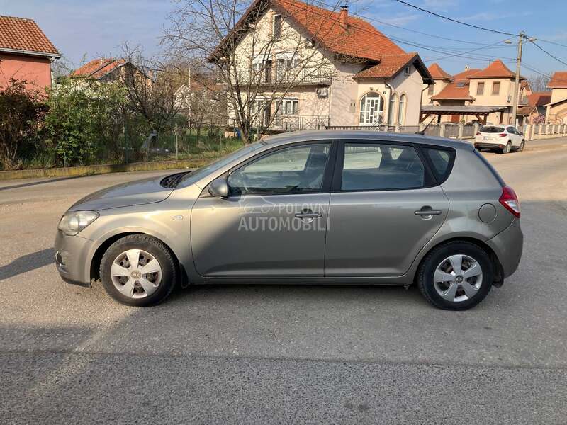 Kia cee`d 1.4