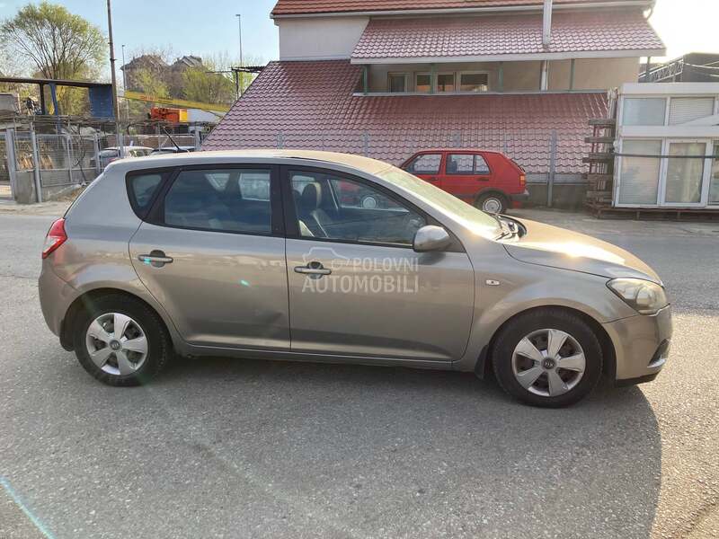 Kia cee`d 1.4