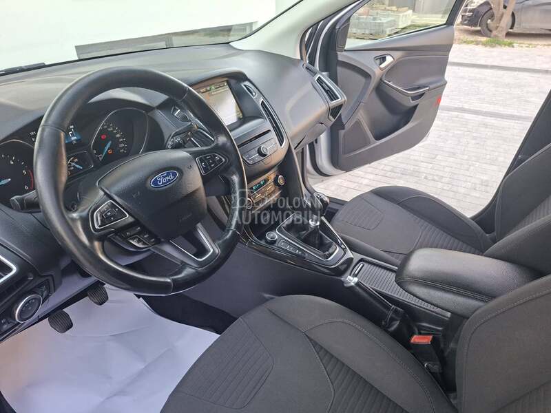 Ford Focus 2.0. TITANIUM