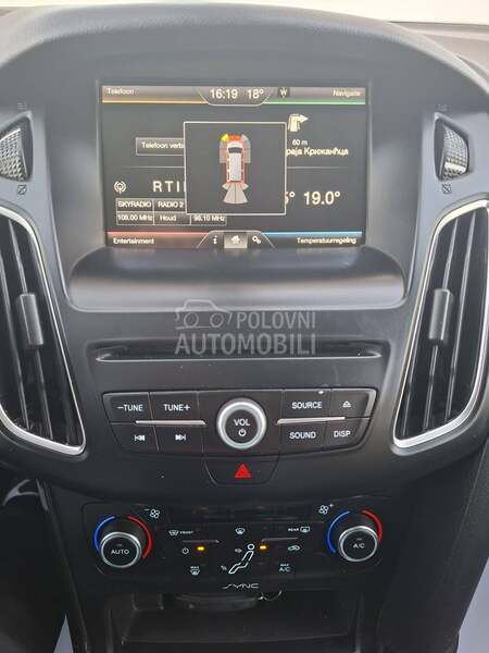 Ford Focus 2.0. TITANIUM