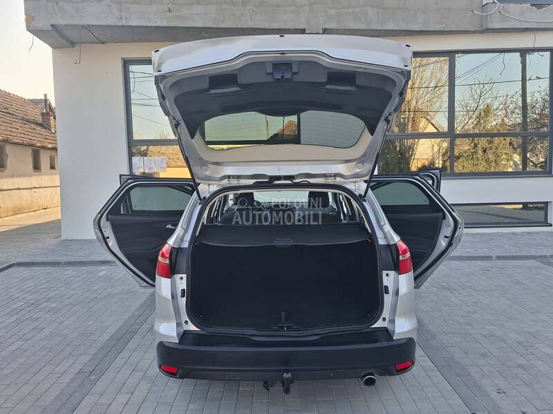 Ford Focus 2.0. TITANIUM