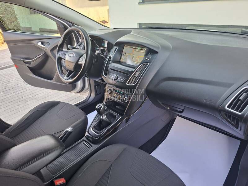 Ford Focus 2.0. TITANIUM