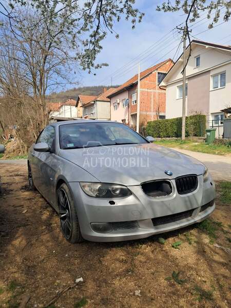 BMW 325 e93