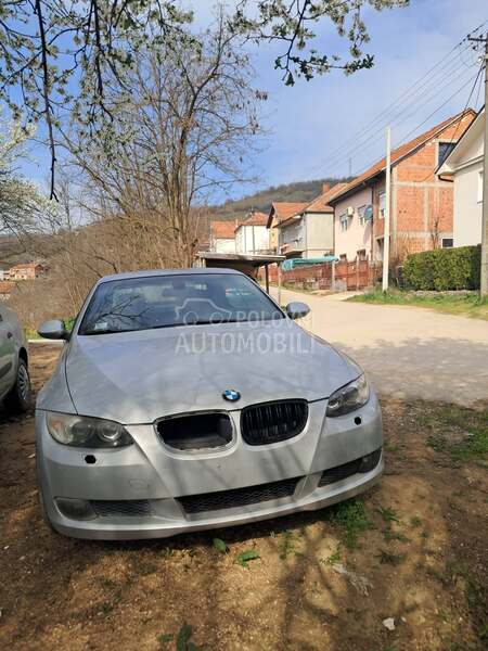 BMW 325 e93