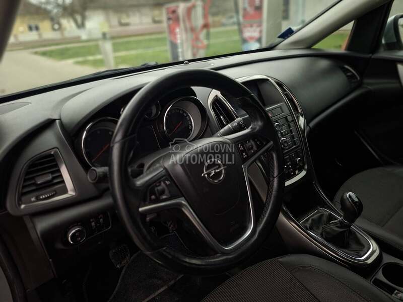 Opel Astra J 1.7cdti