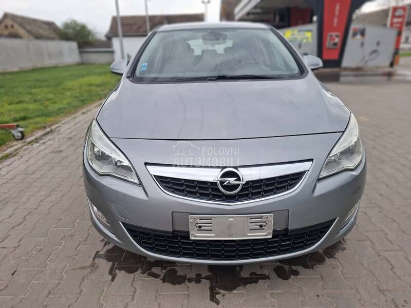 Opel Astra J 1.7cdti
