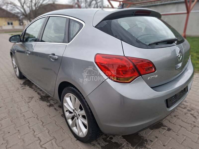 Opel Astra J 1.7cdti