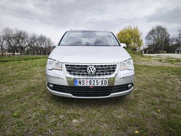 Volkswagen Touran 7 SED vrh stanje