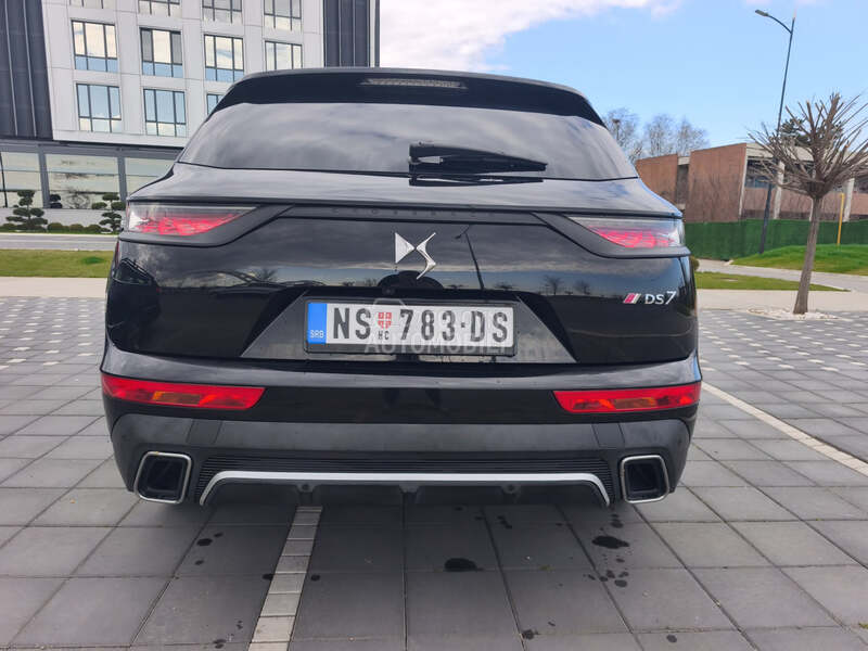 DS 7 