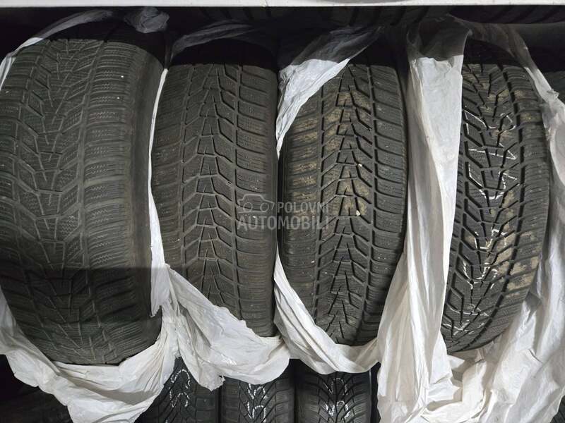 Hankook 215/65 R17 Zimska