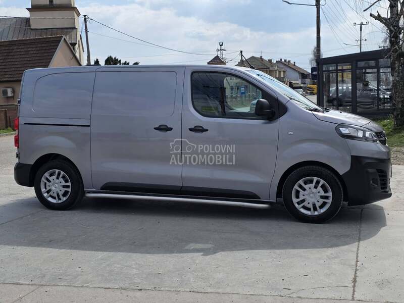 Opel Vivaro FULL