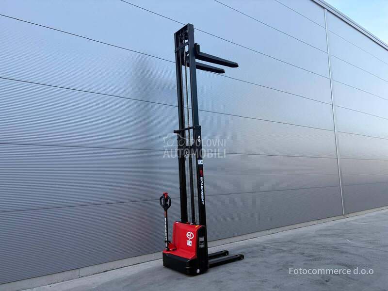 EP Equipment DS3 STAKER  3.9m