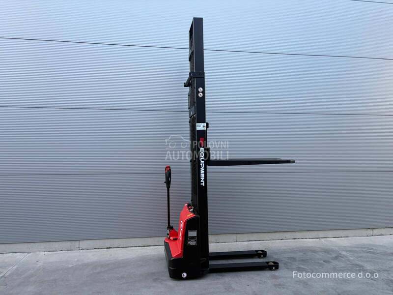 EP Equipment DS3 STAKER  3.9m