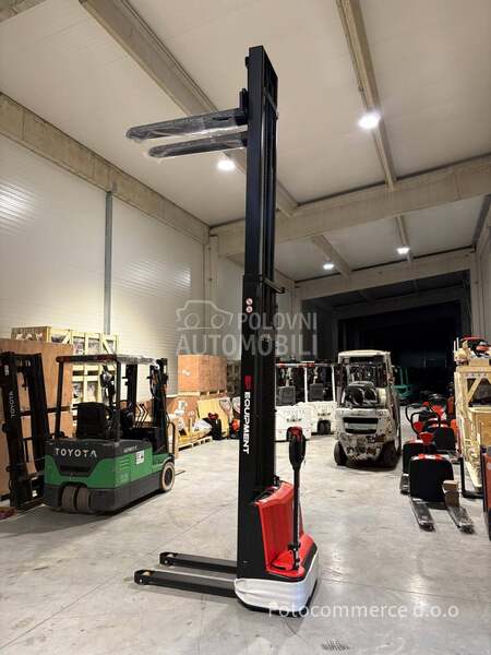 EP Equipment DS3 STAKER  3.9m
