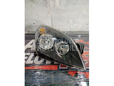 Far desni za Opel Astra H od 2004. do 2010. god.