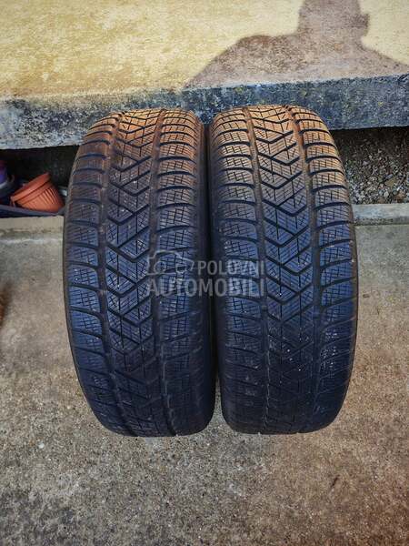Pirelli 215/65 R17 Zimska