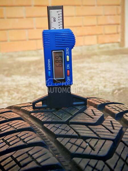 Pirelli 215/65 R17 Zimska