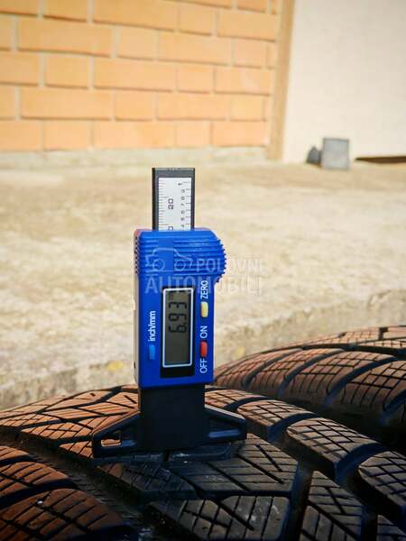 Pirelli 215/65 R17 Zimska