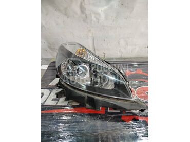 Far desni za Renault Clio od 2005. do 2014. god.