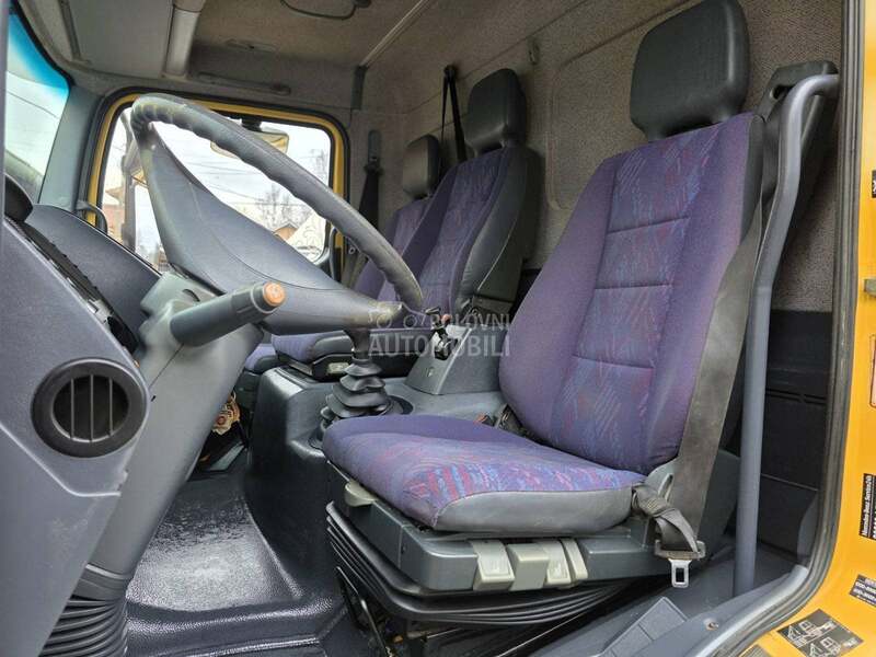 Mercedes Benz atego 818