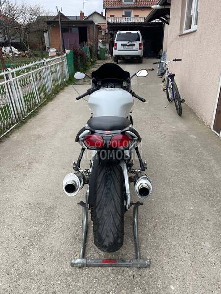 Aprilia sl 1000 falco