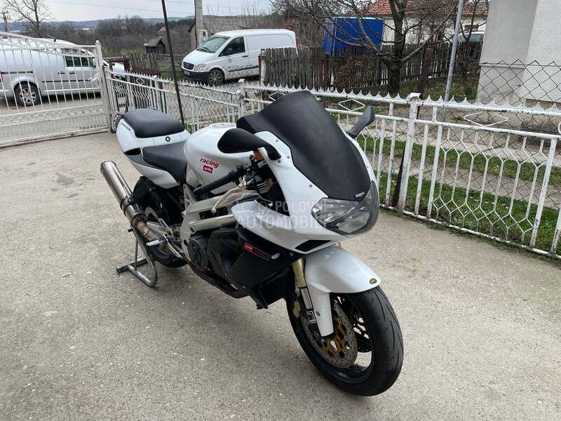 Aprilia sl 1000 falco
