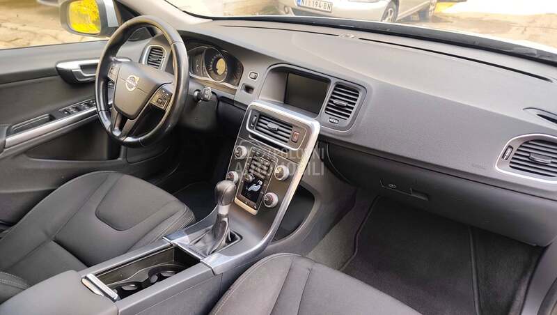 Volvo V60 1.6 D2