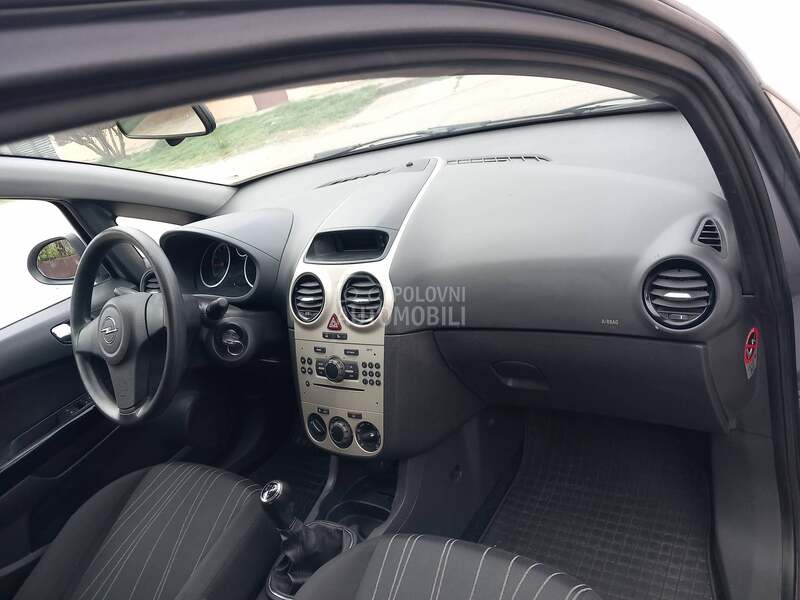 Opel Corsa D 