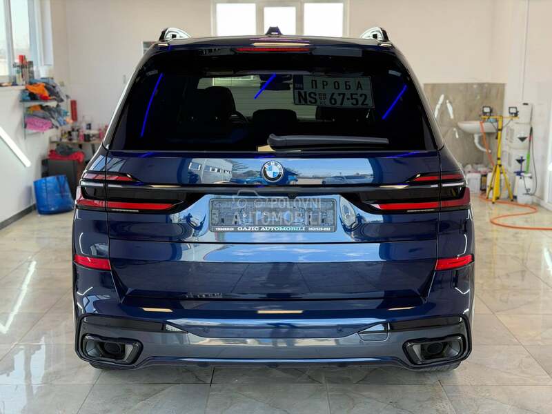 BMW X7 