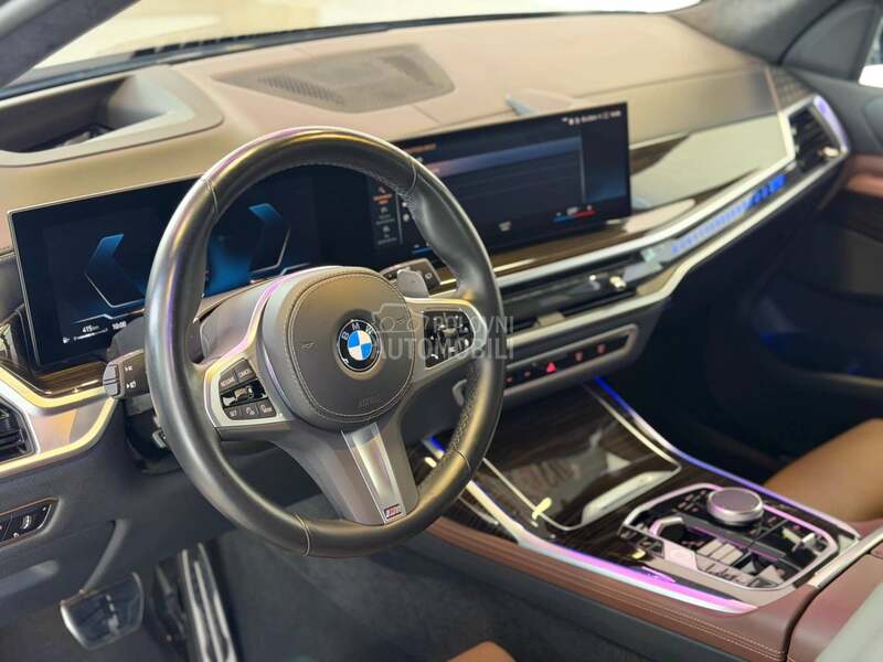 BMW X7 