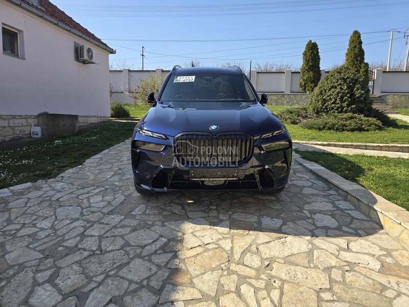 BMW X7 