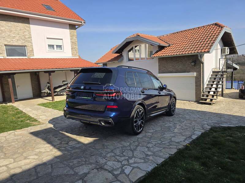 BMW X7 