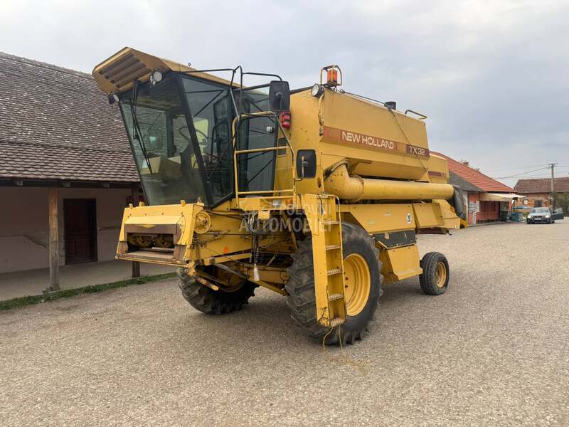 New Holland TX 32