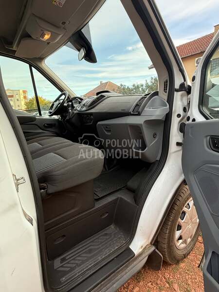 Ford Transit 4x4 Kran