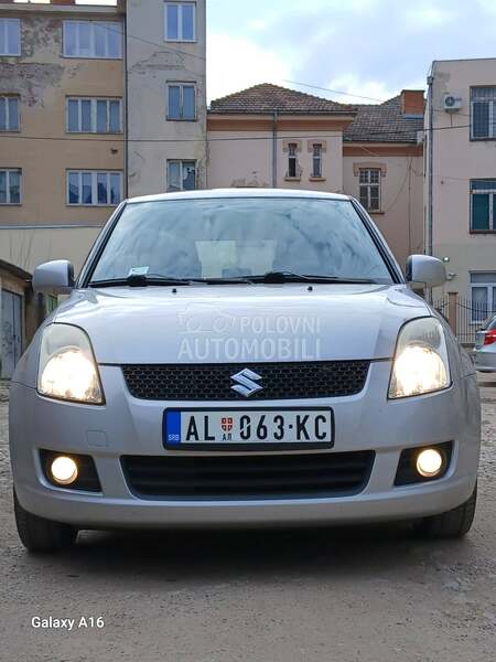 Suzuki Swift 