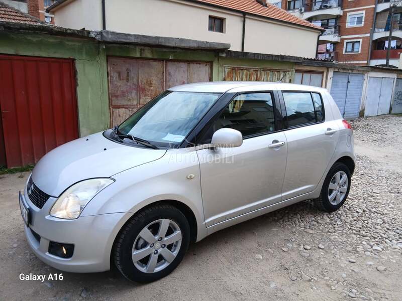 Suzuki Swift 
