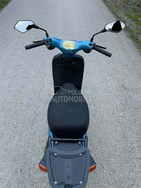 Piaggio free 50