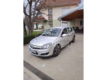 Opel Astra H 