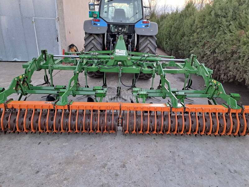 New Holland Tegovi 40 kg
