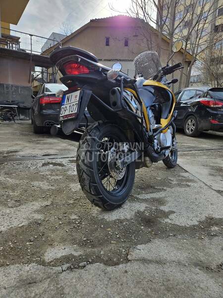 Honda Transalp xl700