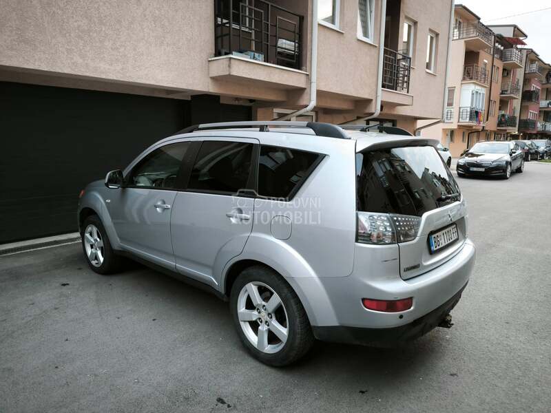 Mitsubishi Outlander 