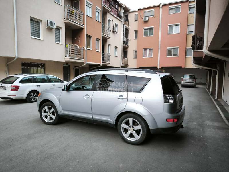 Mitsubishi Outlander 