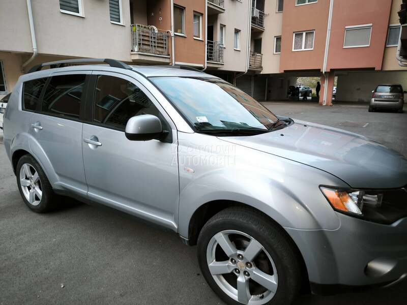 Mitsubishi Outlander 